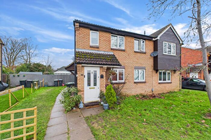 1 Bedroom Maisonette For Sale In Orchard Close, Biggleswade, Bedfordshire, SG18