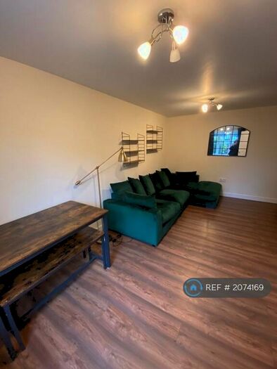 2 Bedroom Flat To Rent In Fir Street, Ramsbottom, Bury, BL0