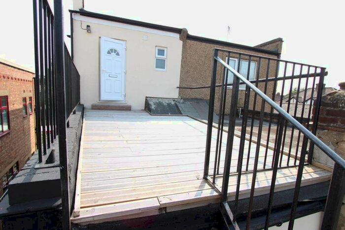 Studio To Rent In Byron Road, Harrow, HA3