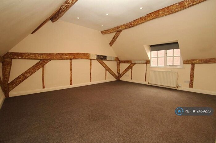 Studio To Rent In High Street, Old Town, Hemel Hempstead, HP1