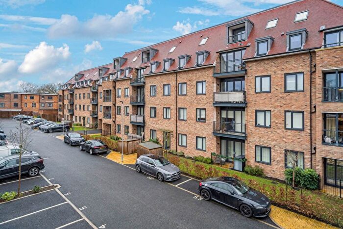 2 Bedroom Flat For Sale In Sloane Court, St Albans Road, Watford, WD24