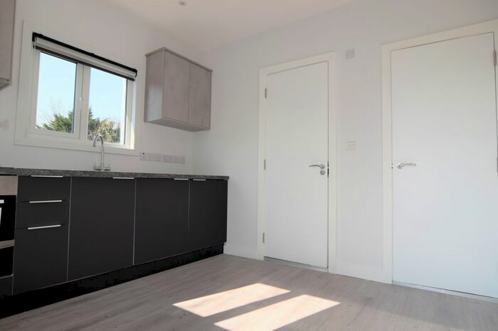 Studio To Rent In Fordwych Road, Kilburn, London, West Hampstead, NW2