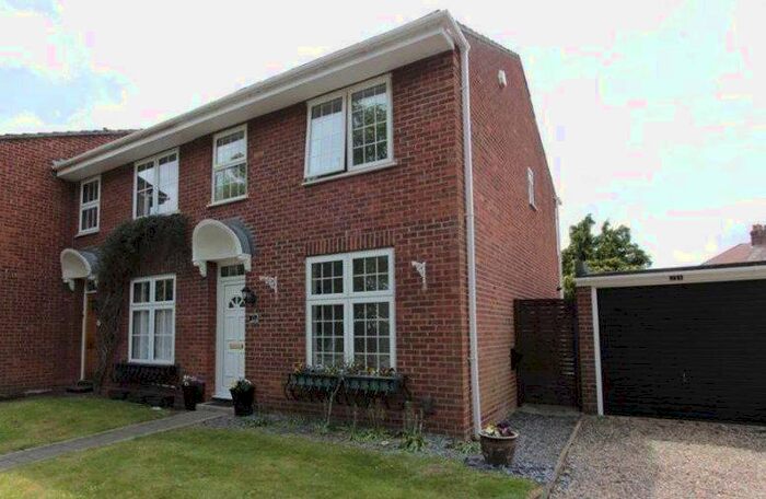 3 Bedroom End Of Terrace House To Rent In Aldbury Mews, London, N9