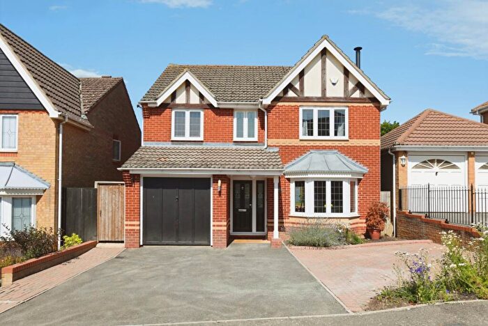 4 Bedroom Detached House For Sale In Victoria Avenue, Rayleigh, Essex, SS6