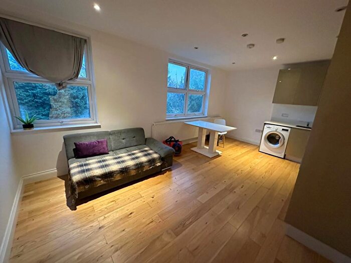 Studio To Rent In Wellington Road, Enfield, EN1
