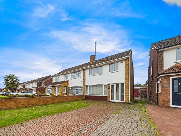 3 Bedroom Semi-Detached House For Sale In Alderbury Road West, Langley, Berkshire, SL3