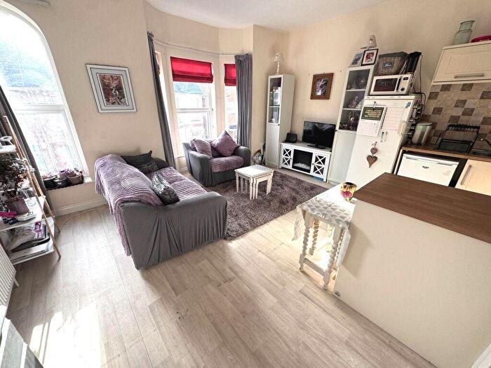 2 Bedroom Flat For Sale In Belvedere Road, Exmouth, EX8