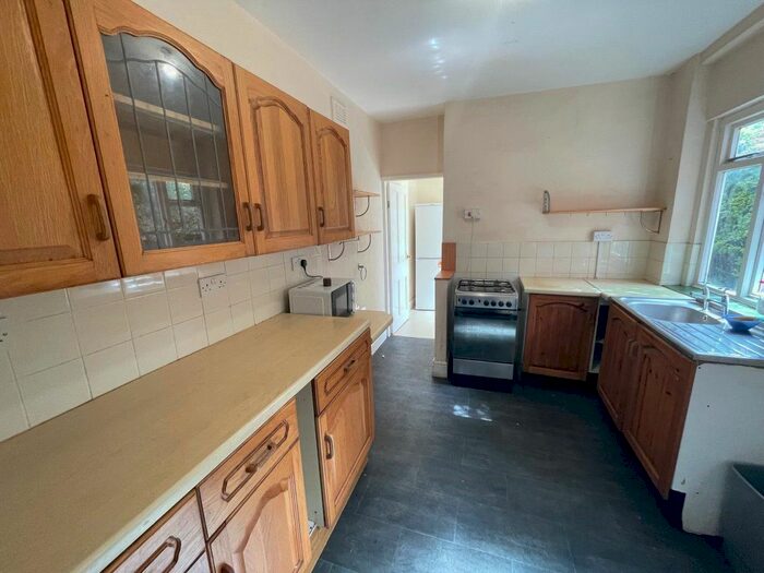 4 Bedroom Terraced House To Rent In Howard Road, Leicester, LE2