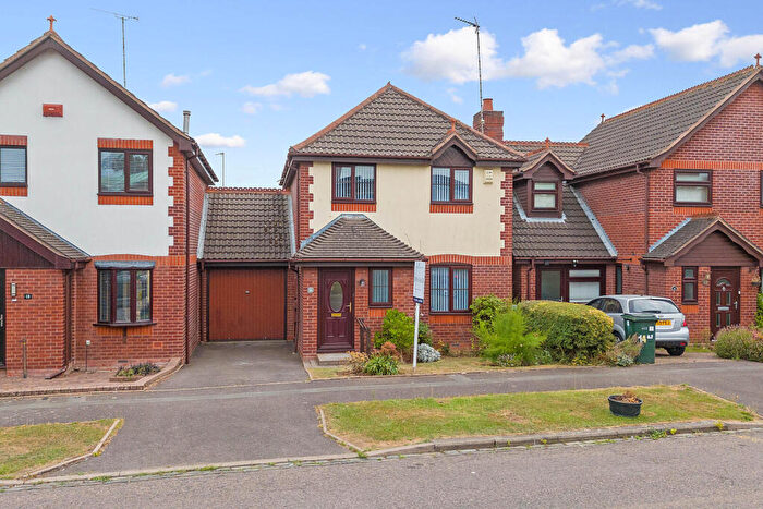 3 Bedroom Detached House For Sale In Frankpledge Road, CV3