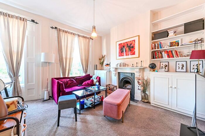 1 Bedroom Flat To Rent In Mildmay Road, Stoke Newington, London, N1