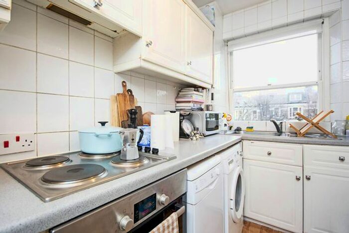1 Bedroom Flat To Rent In Sutherland Avenue, Maida Vale, London, W9