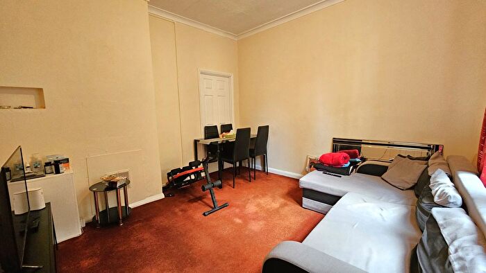 1 Bedroom Flat To Rent In Villiers Road, Willesden, NW2