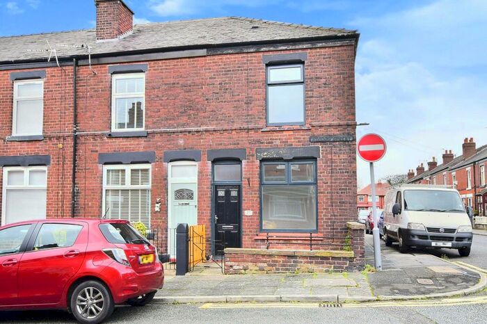 2 Bedroom End Of Terrace House To Rent In Athens Street, Offerton, Stockport, Cheshire, SK1