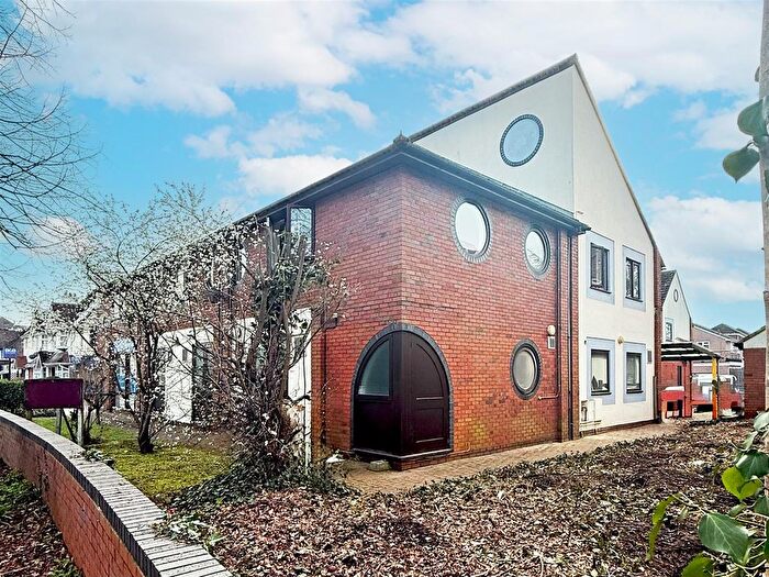 1 Bedroom Flat For Sale In Station Road, West Moors, BH22