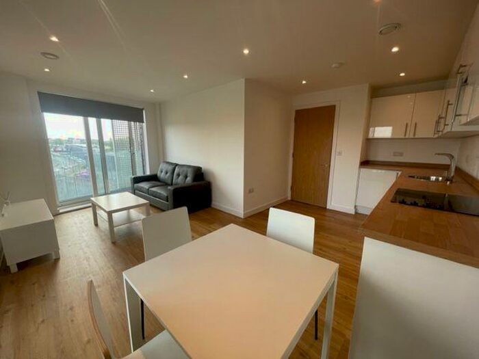 2 Bedroom Apartment To Rent In The Plaza, Ancoats, M4