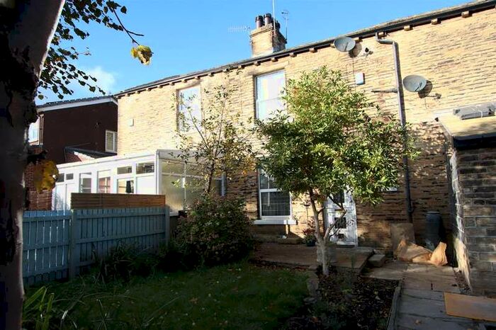 2 Bedroom Terraced House To Rent In Booth Royd, Idle, BD10