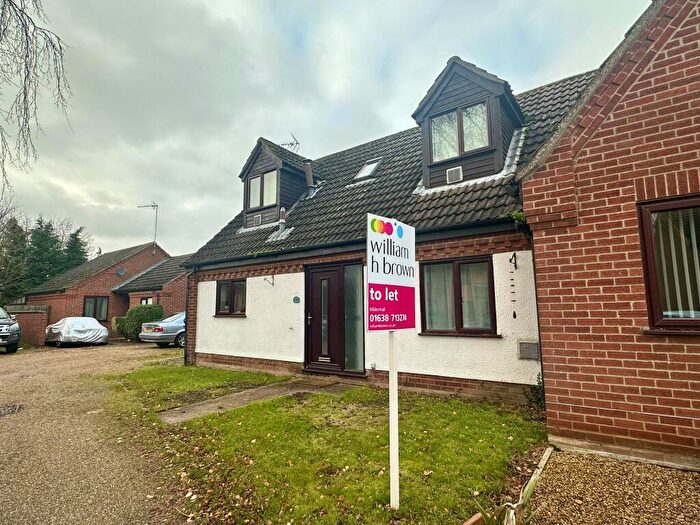 3 Bedroom Chalet To Rent In Oak Drive, Beck Row, Bury St. Edmunds, IP28