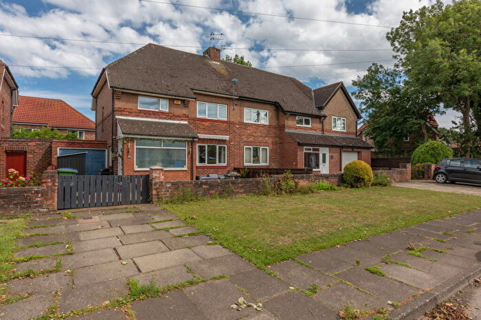 4 Bedroom Semi-Detached House For Sale In Lysdon Avenue, New Hartley, Whitley Bay, NE25
