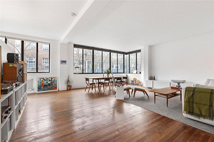 2 Bedroom Apartment To Rent In Berry Street, London, EC1V