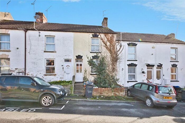 2 Bedroom Terraced House For Sale In Eastland Road, Yeovil, Somerset, BA21