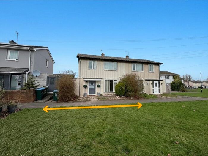 3 Bedroom Semi Detached House For Sale In Dilcock Way, Coventry, CV4