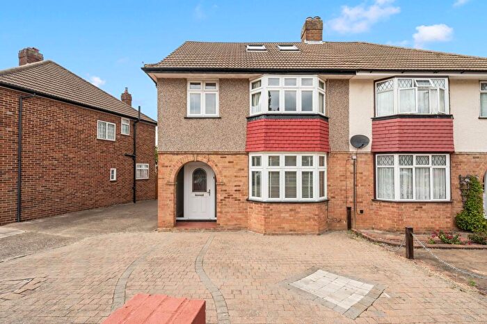 4 Bedroom Semi Detached House For Sale In Alsom Avenue, Worcester Park, KT4