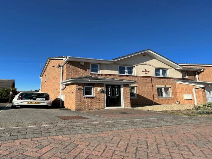 3 Bedroom Property To Rent In Stoney Croft, Hoyland, Barnsley, S74