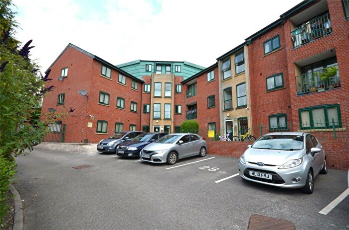 1 Bedroom Flat For Sale In Plymouth Point, Manchester, M13