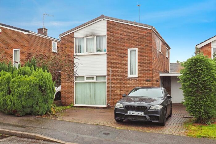 3 Bedroom Link Detached House For Sale In Maidstone Drive, Wollaton, Nottingham, NG8