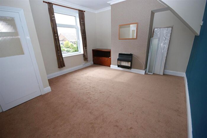 2 Bedroom Terraced House To Rent In Clifton Common, Clifton, HD6