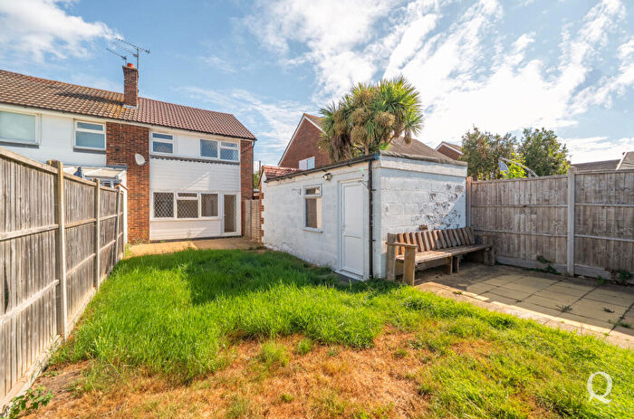 3 Bedroom Semi-Detached House For Sale In Lower Road, Teynham, Sittingbourne, Kent, ME9