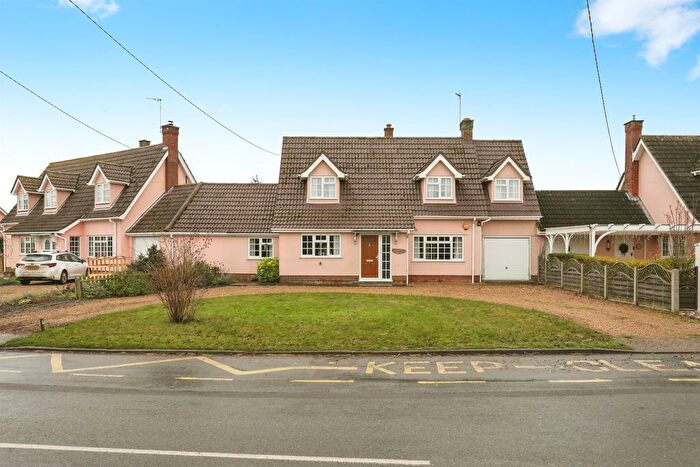 4 Bedroom Link Detached House For Sale In The Street, Barrow, Bury St. Edmunds, IP29