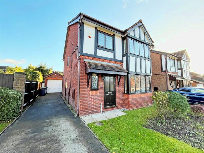 3 Bedroom Detached House To Rent In Brockhole Close, West Bridgford, Nottingham, NG2