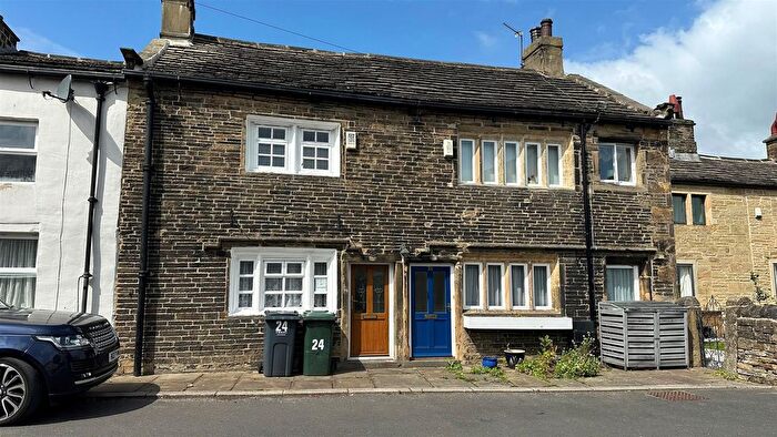 3 Bedroom Terraced House To Rent In Towngate, Wrose, Shipley, BD18