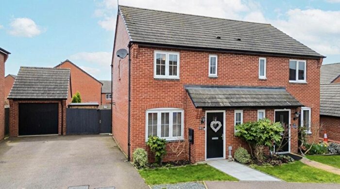 3 Bedroom Semi Detached House For Sale In Burrow Drive, Rothley, Leicester, LE7