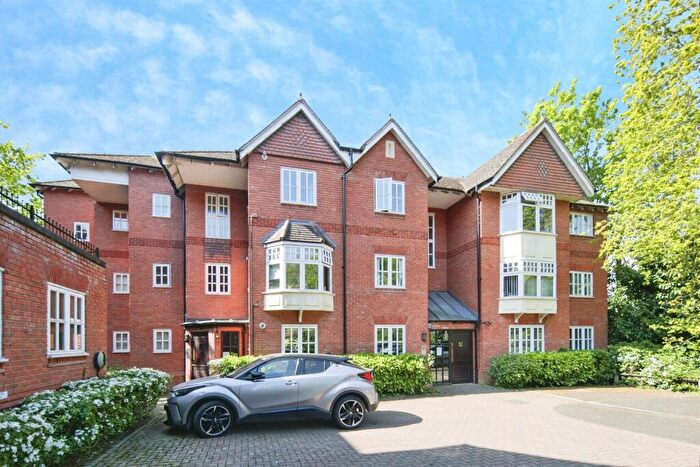 2 Bedroom Apartment For Sale In Mulberry Court, Kenilworth, CV8