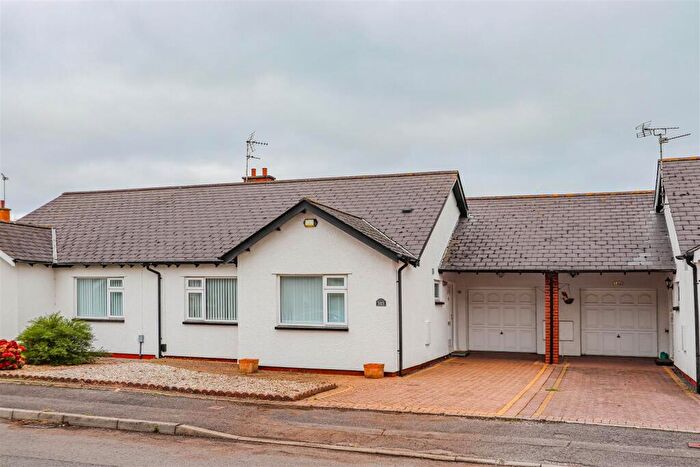 2 Bedroom Bungalow For Sale In Westward Rise, Barry, CF62