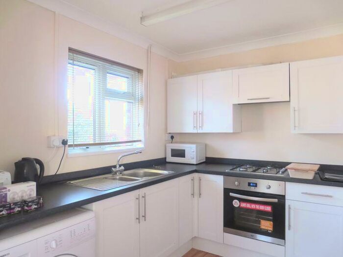 4 Bedroom Semi-Detached House To Rent In Rushlake Road, Brighton, BN1