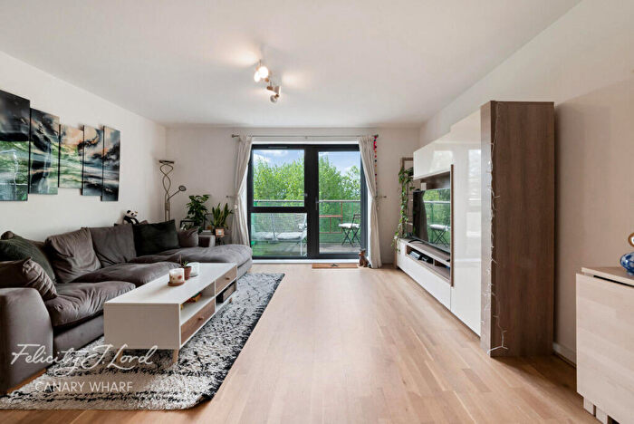 1 Bedroom Flat For Sale In Spring Apartments, Stebondale Street, London, E14