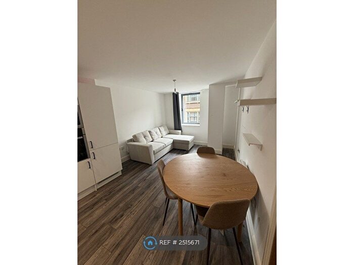 2 Bedroom Flat To Rent In Queens House, Sheffield, S1