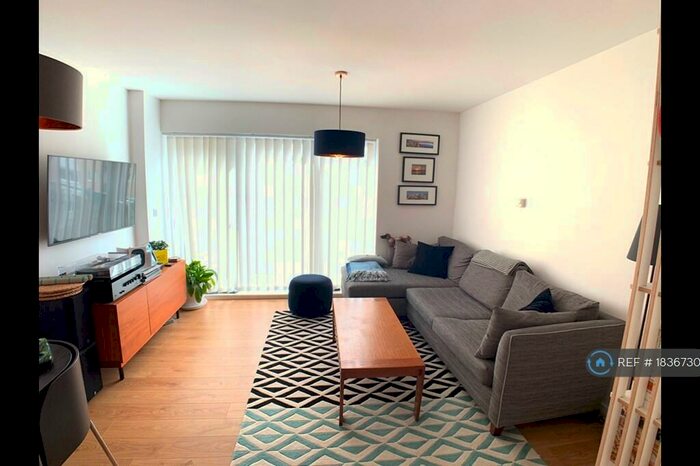 1 Bedroom Flat To Rent In Peebles Court, Croydon, CR0