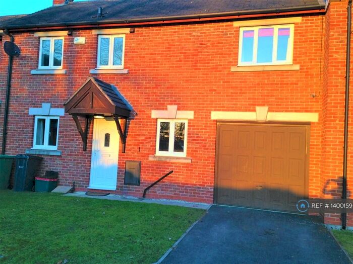3 Bedroom Terraced House To Rent In Hall View Close, Gorstage, Northwich, CW8