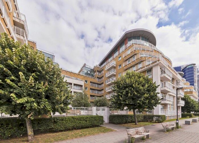 1 Bedroom Flat To Rent In Lombard Road, London, SW11