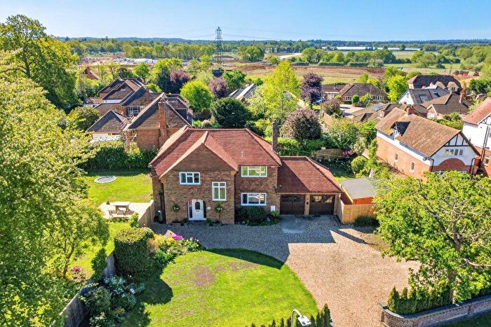 4 Bedroom Detached House For Sale In Southlands Road, Wokingham, RG40