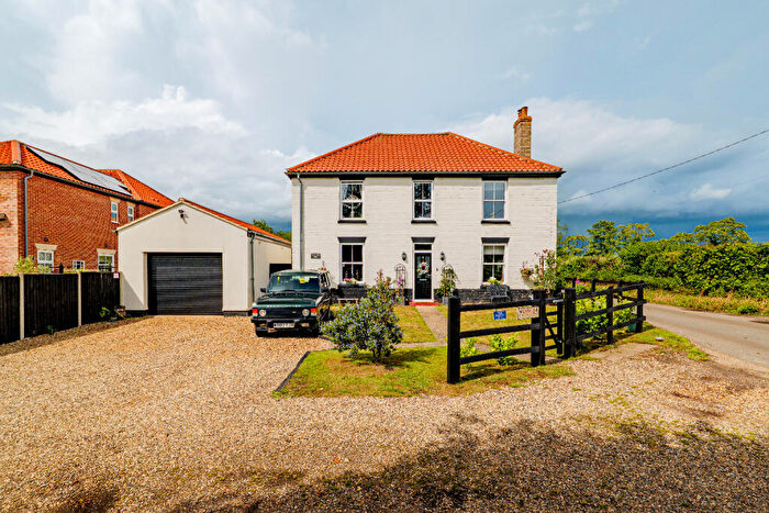 4 Bedroom Detached House For Sale In Whitehouse Lane, Besthorpe, Attleborough, NR17