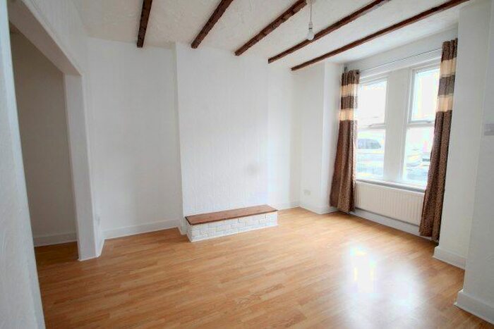 3 Bedroom Property To Rent In Highclere Street, London, SE26