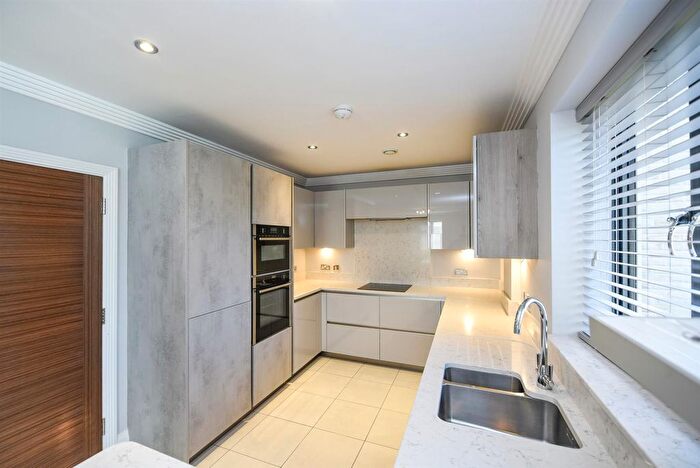 3 Bedroom Flat For Sale In Ivy Park Road, Sheffield, S10