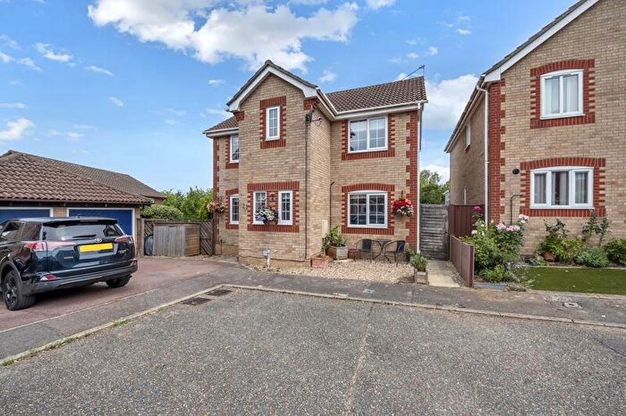 3 Bedroom Detached House For Sale In Lyminster Close, Bury St Edmunds, IP32