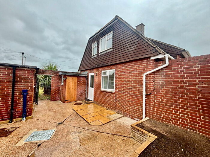 3 Bedroom Detached House To Rent In Keymer Close, Eastbourne, BN23
