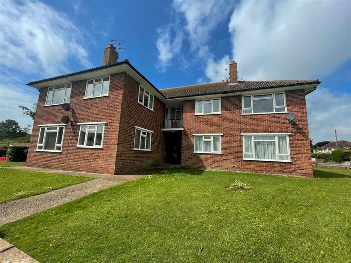 2 Bedroom Flat To Rent In Barnhorn Close, Bexhill-On-Sea, TN39